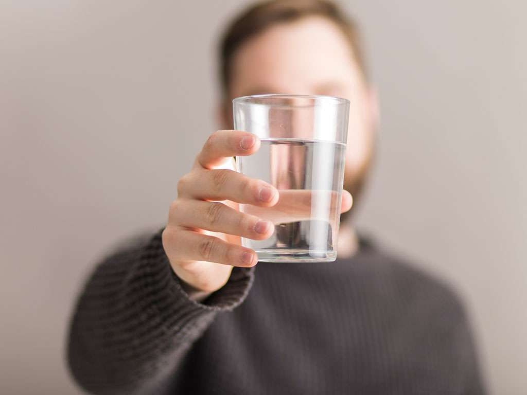 فواید نوشیدن آب در طب سنتی فواید نوشیدن آب در طب سنتی