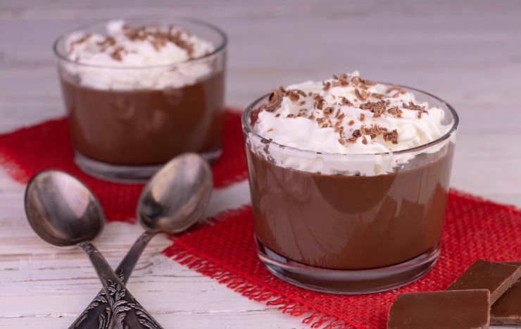 طرز تهیه موس شکلاتی برای فیلینگ کیک