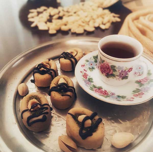 حلوا بادام‌زمینی با دارچین