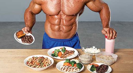 تاثیر سینه مرغ در رژیم عضله‌سازی ایرانی و غربی